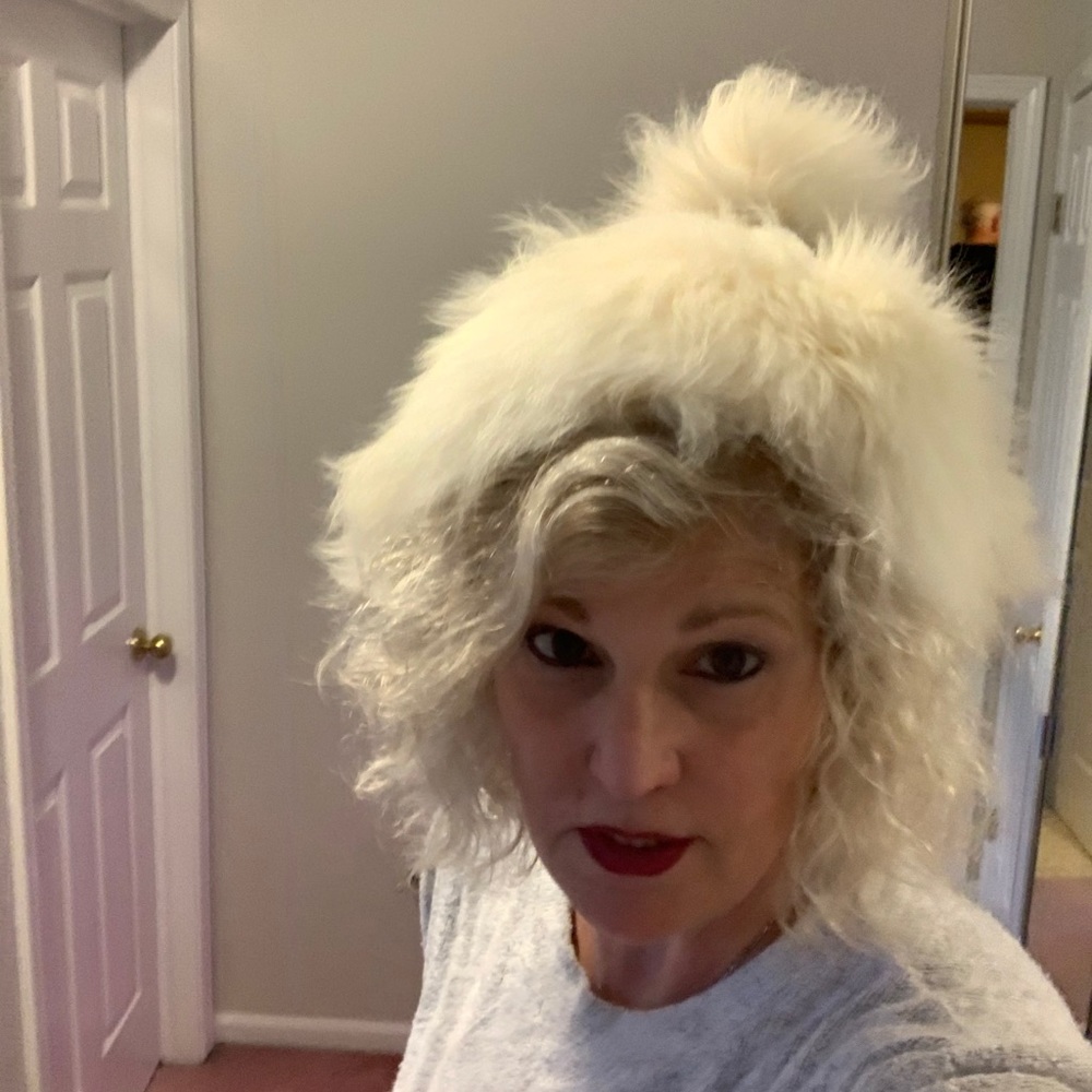 VINTAGE LLAMA Cream Fur beanie hand made in Peru
